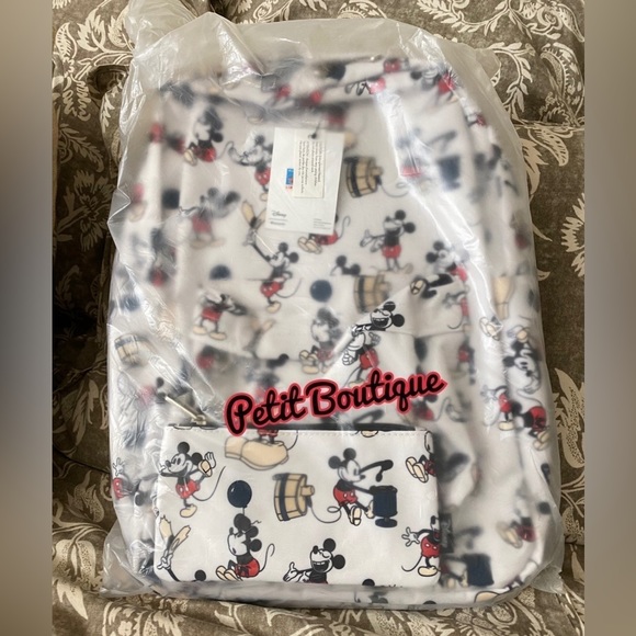 Super Rare!! Loungefly Mickey Mouse Exclusive Backpac - Picture 2 of 4